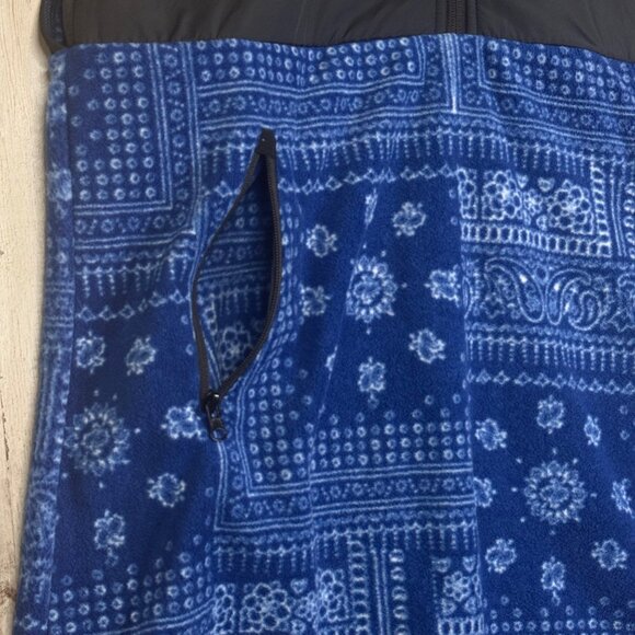 Kavu Black Blue Bandana Neve Fleece Quilted Top Zip Pockets Dress Size M NEW! - Picture 5 of 9